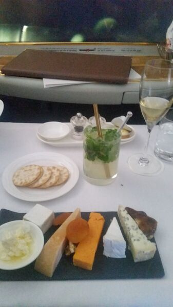 Datei:Champagner FirstClass.jpg